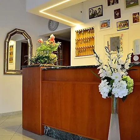 Hotel Luana *