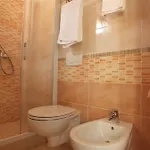 Luana Otel *